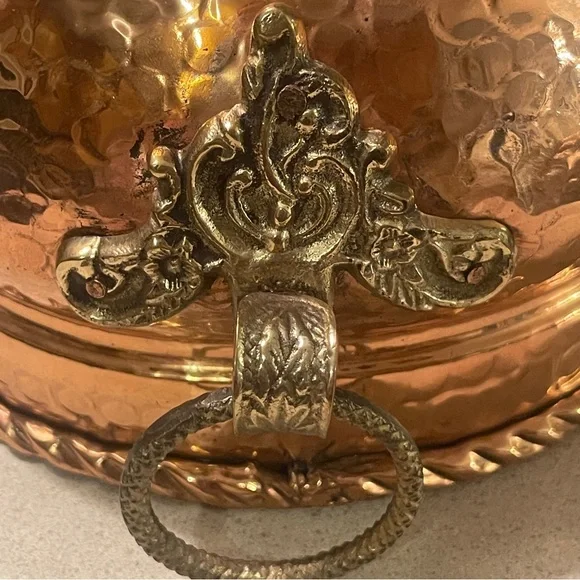 Hammered Copper Planter Ornate Brass Feet Handle Decorative Bowl Cauldron India - Picture 5 of 13